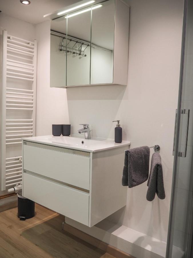 Stylische Wohnung In Ruhiger Lage, Sehr Messenah Laatzen Eksteriør billede
