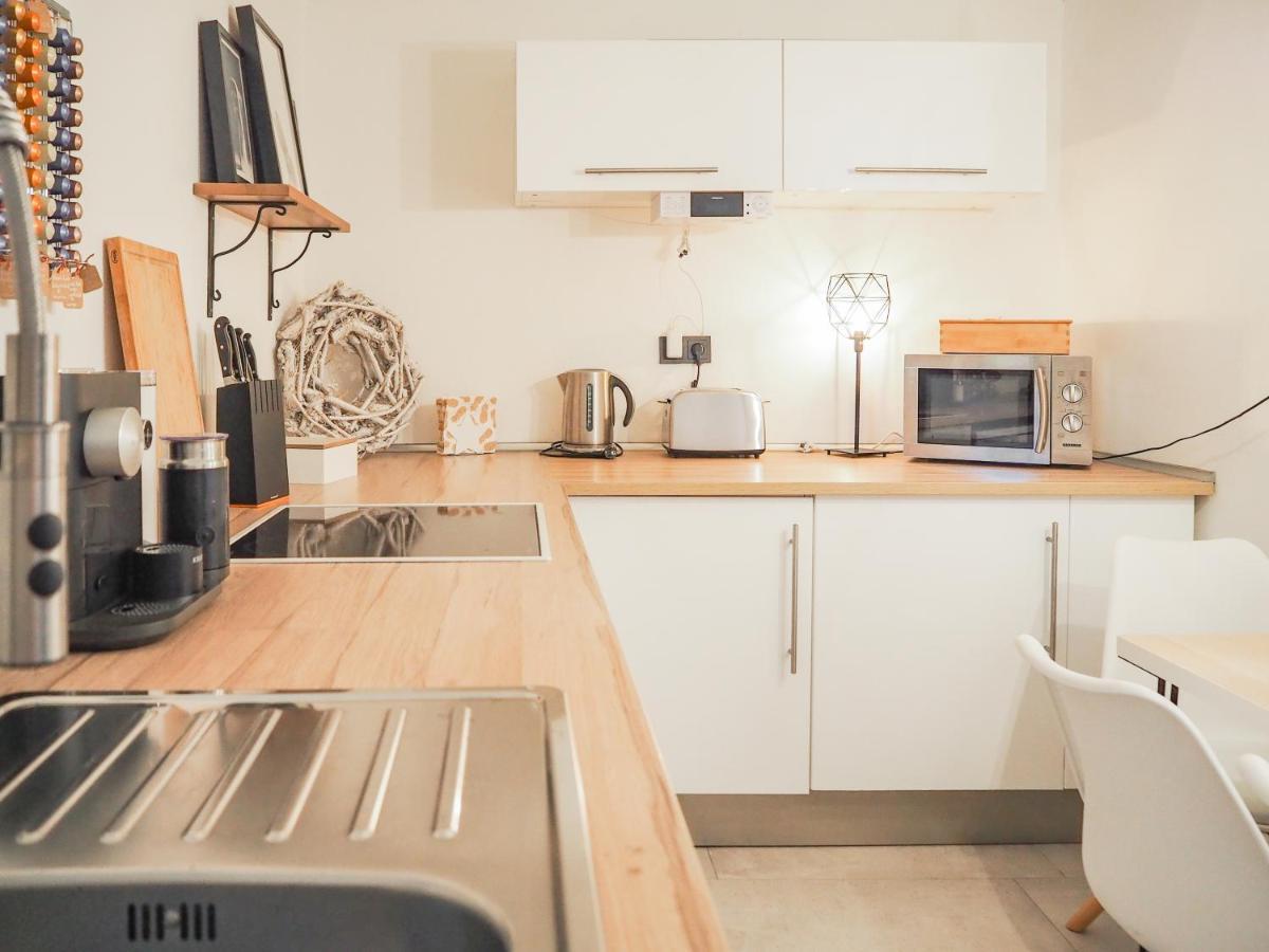 Stylische Wohnung In Ruhiger Lage, Sehr Messenah Laatzen Eksteriør billede