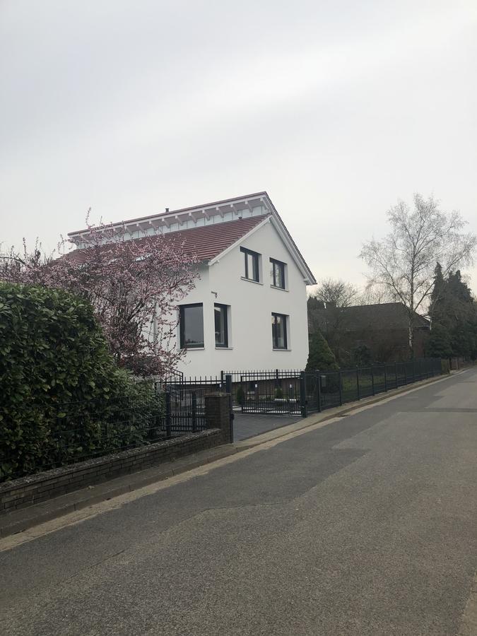 Stylische Wohnung In Ruhiger Lage, Sehr Messenah Laatzen Eksteriør billede